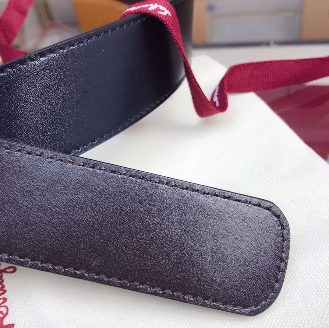 Salvatore Ferragamo Men's Gancini Reversible Leather Belt - Black with Gold-Tone Buckle
