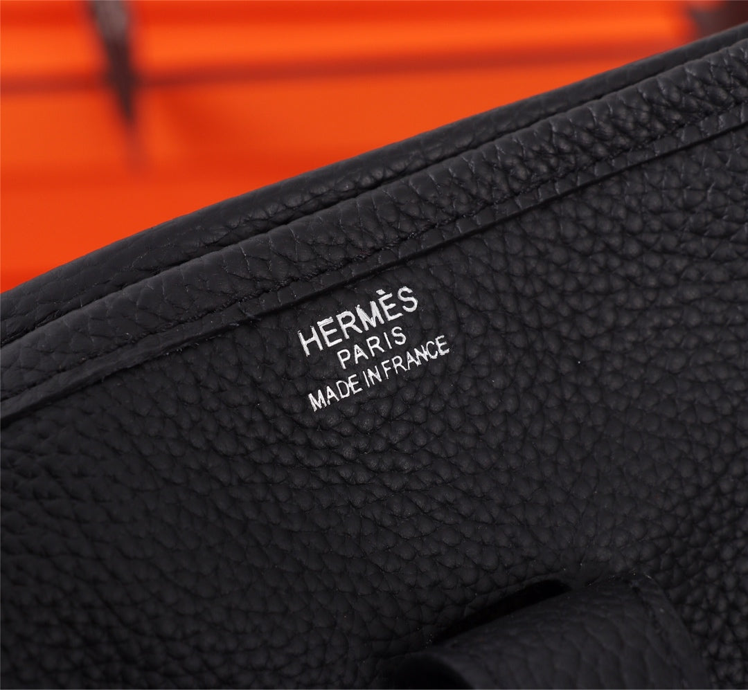 Hermès Evelyne III PM Crossbody Bag - Black Clemence Leather - Silver Hardware
