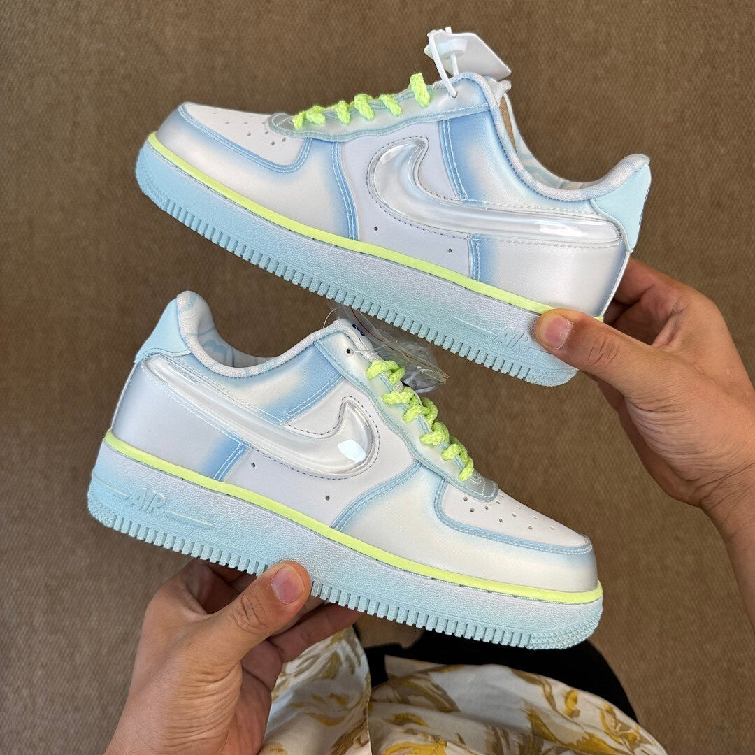 Nike Air Force 1 '07 SE Glacier Ice Barely Volt CV1724-400