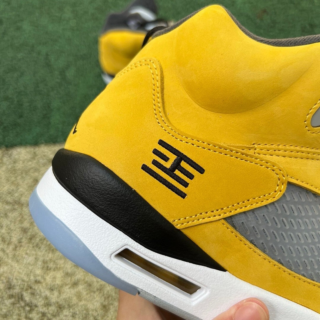 Air Jordan 5 Retro University Gold CT8480-700
