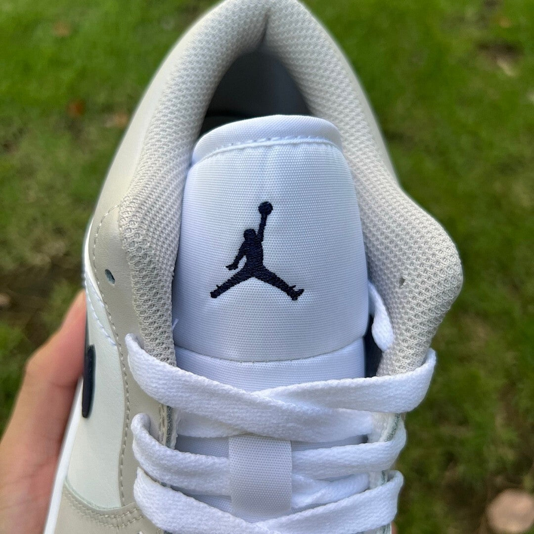 Air Jordan 1 Low Sail Black Gum Med Brown 553558-120