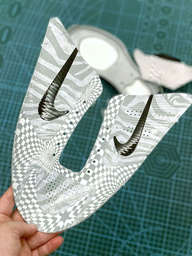 Nike Kobe 5 Protro Grey White Checkerboard Radial Swirl Pattern