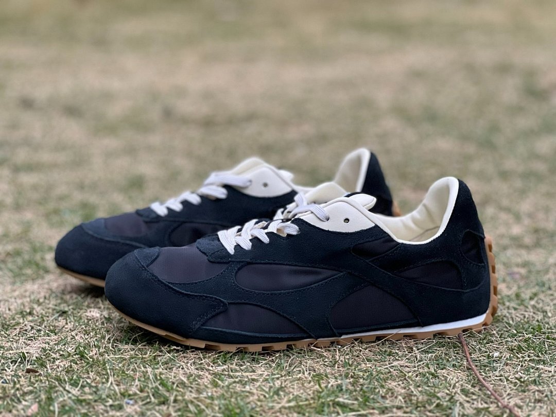 Men's Black Retro Runner Sneakers - Suede Nylon Upper & Gum Sole