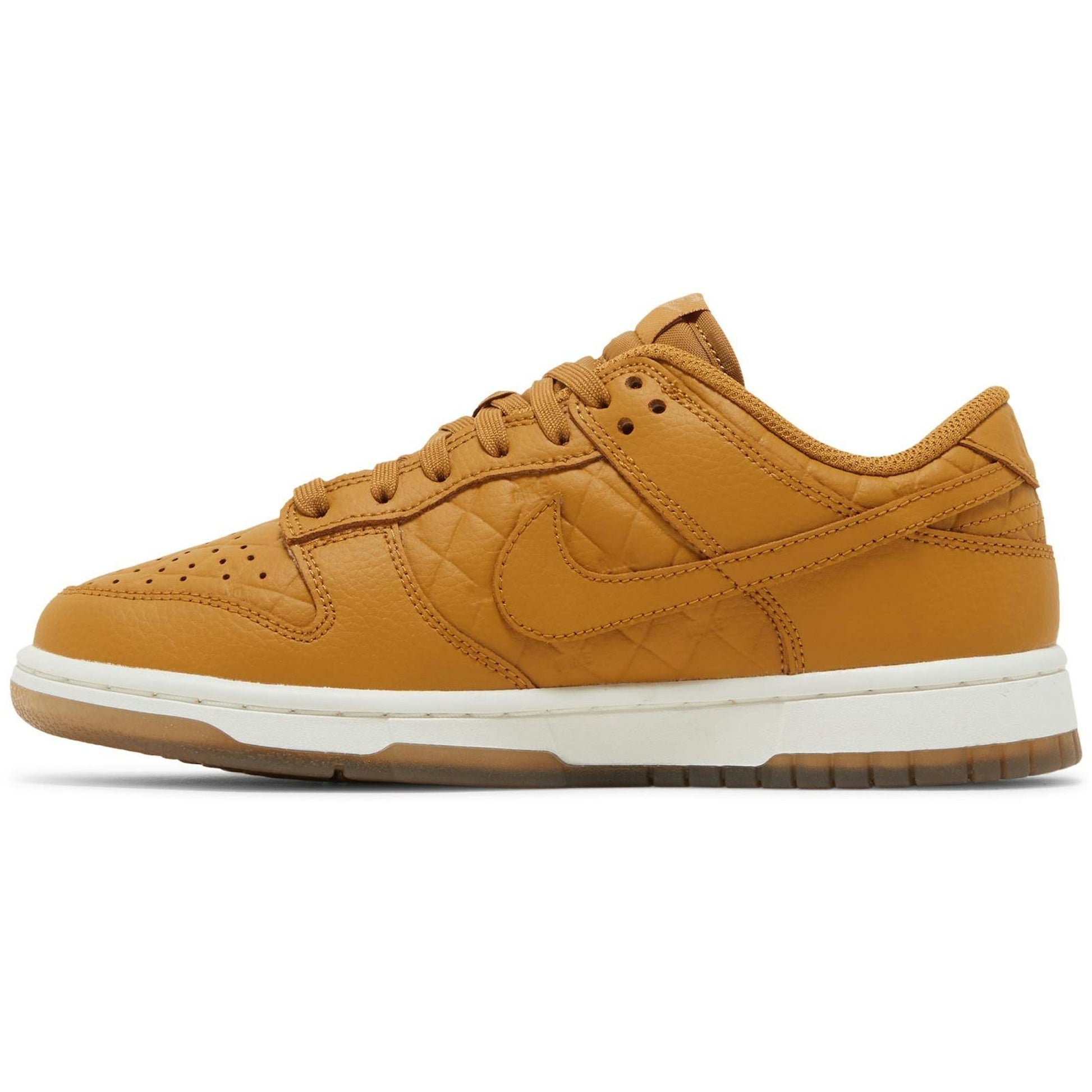 ( Women ) Nike Dunk Low 'Quilted Wheat' ( Wmns ) DX3374-700