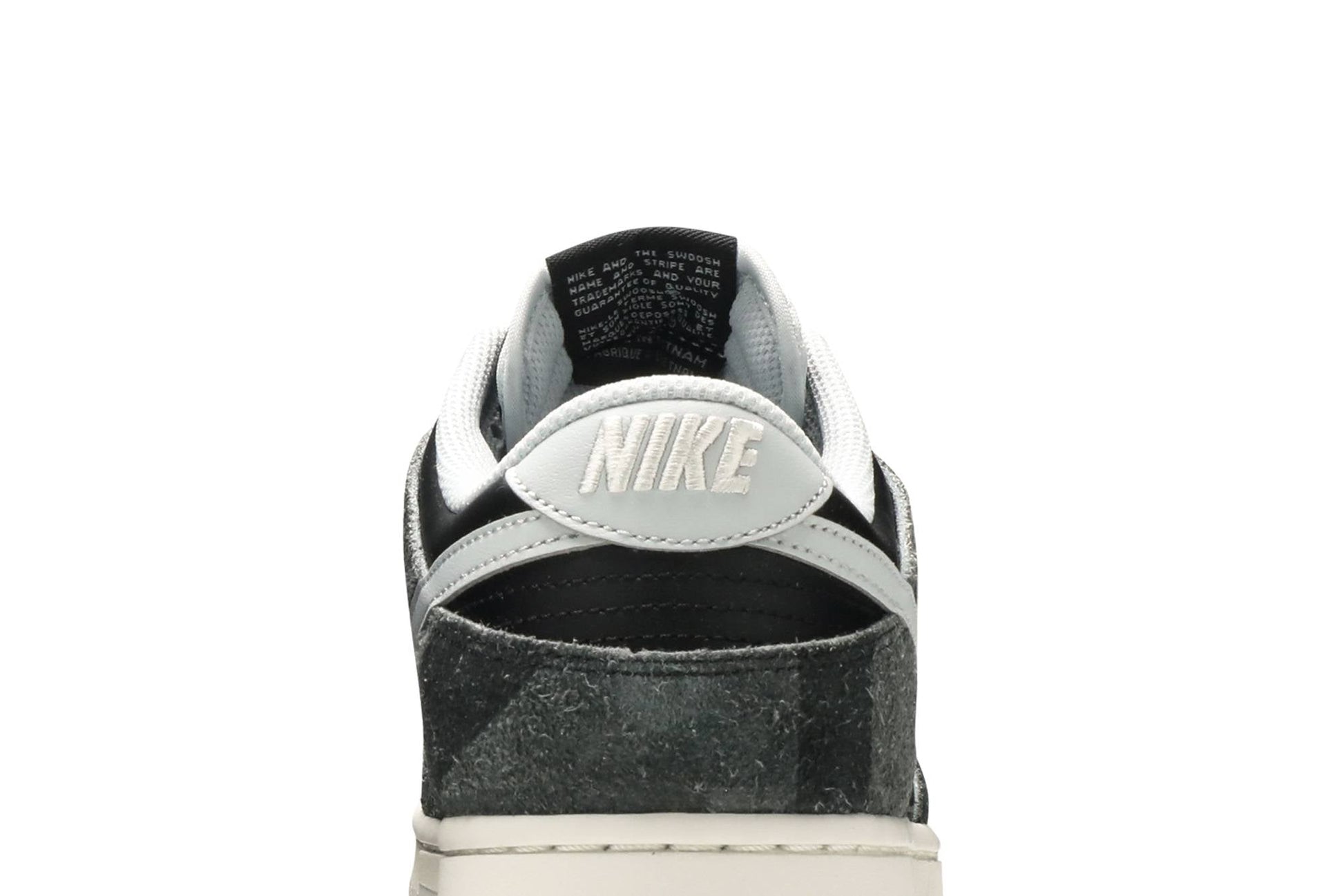 Nike Dunk Low Premium 'Animal Pack – Zebra' DH7913-001