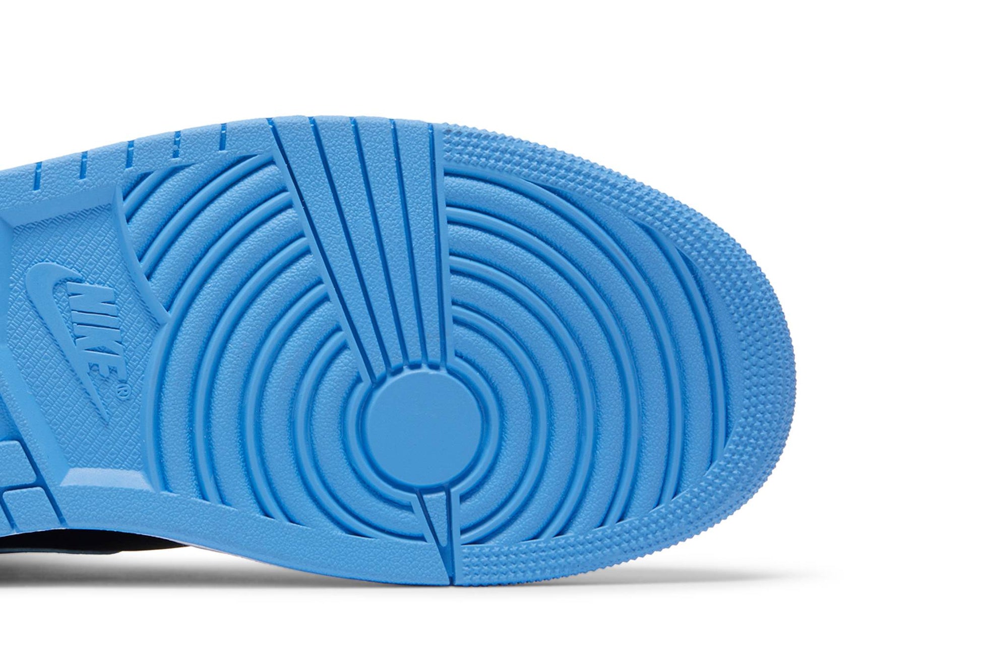 Air Jordan 1 Mid 'University Blue' DQ8426-401