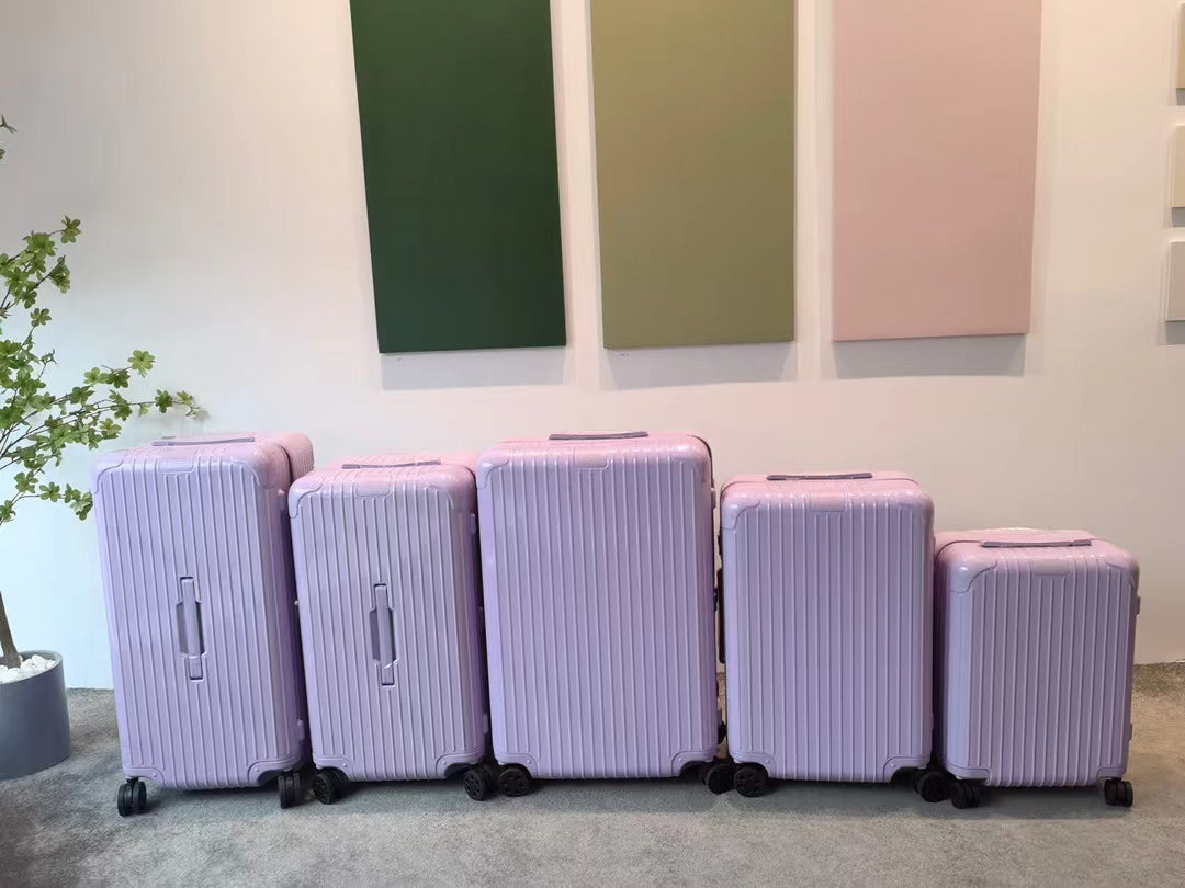Modern Lavender Purple Hardshell Spinner Suitcase Set
