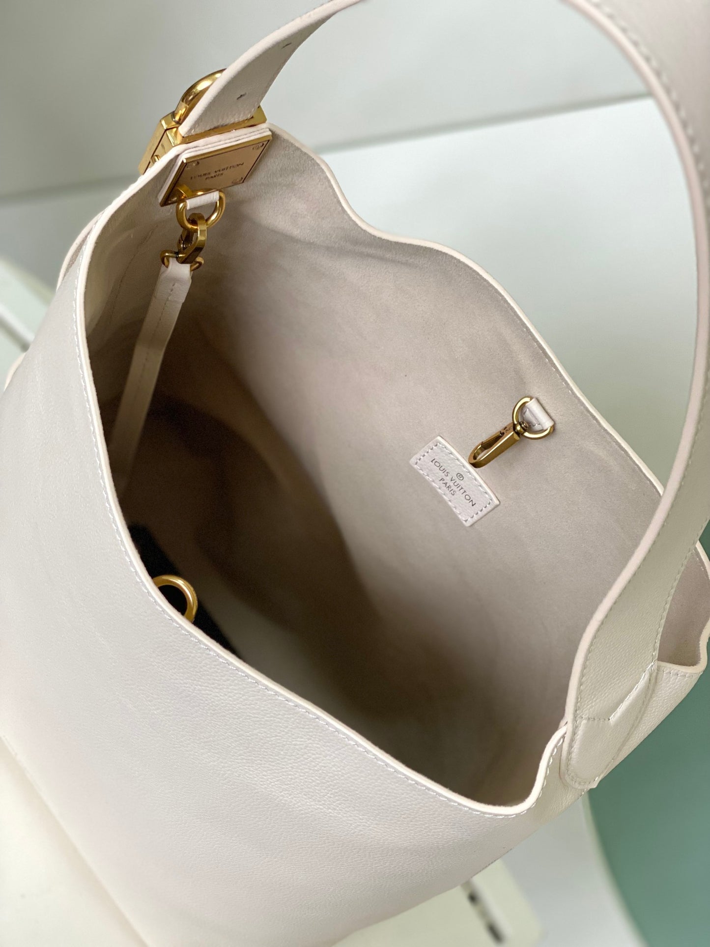 Jil Sander Medium Leather Hobo Shoulder Bag - Beige