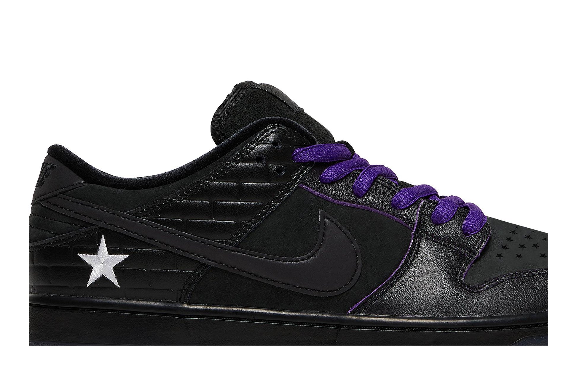 Familia X Nike SB Dunk Low Pro QS First Avenue DJ1159-001