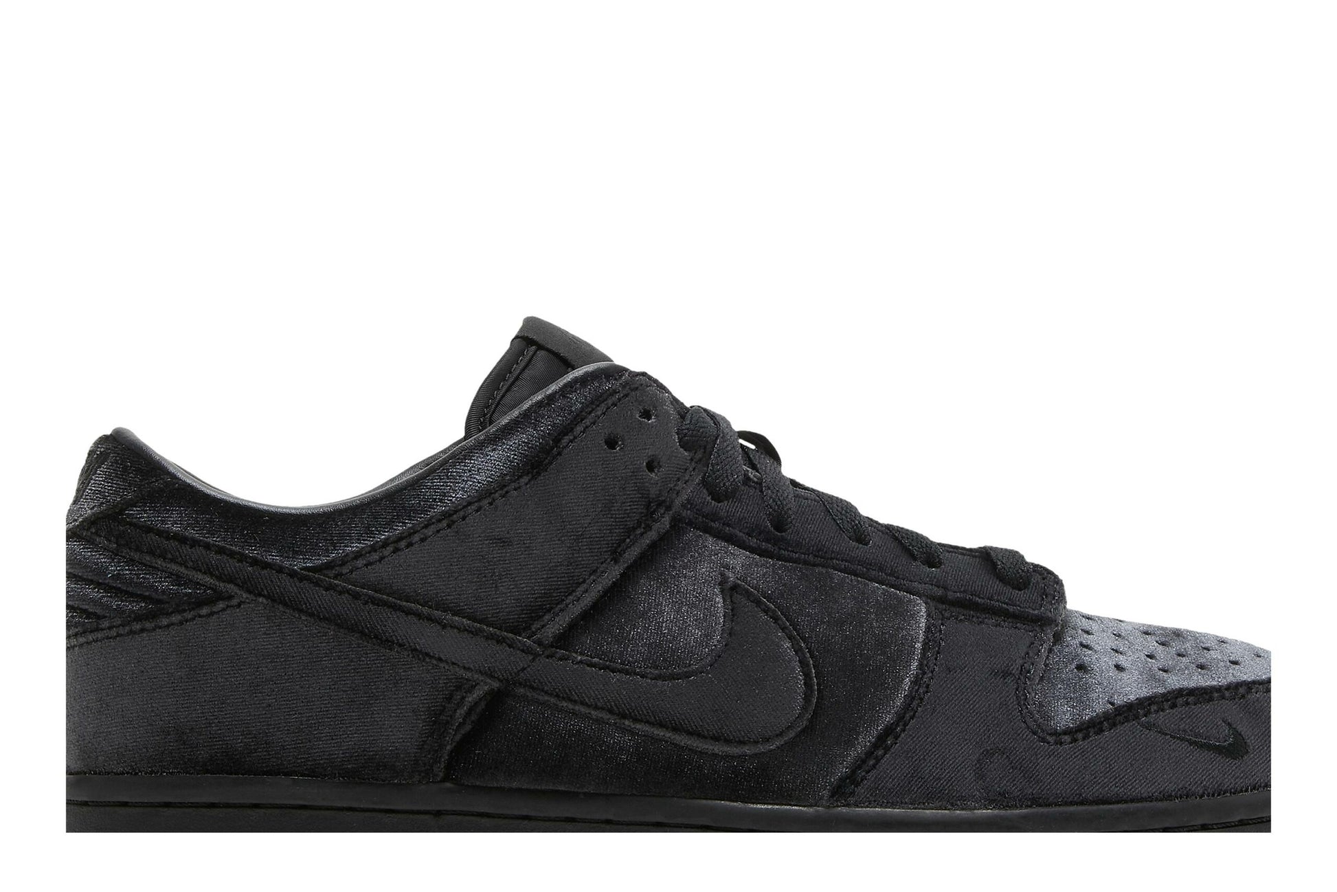 Dover Street Market X Nike Dunk Low 'Triple Black' DH2686-002