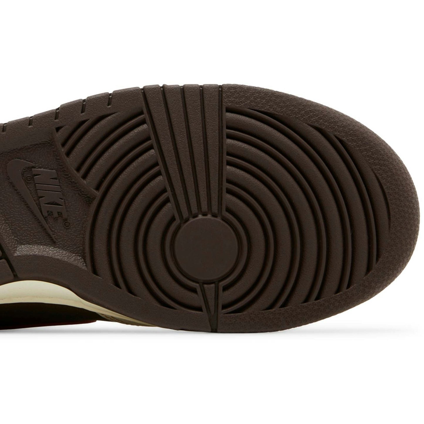 Nike Dunk High SE Baroque Brown FB8892-200