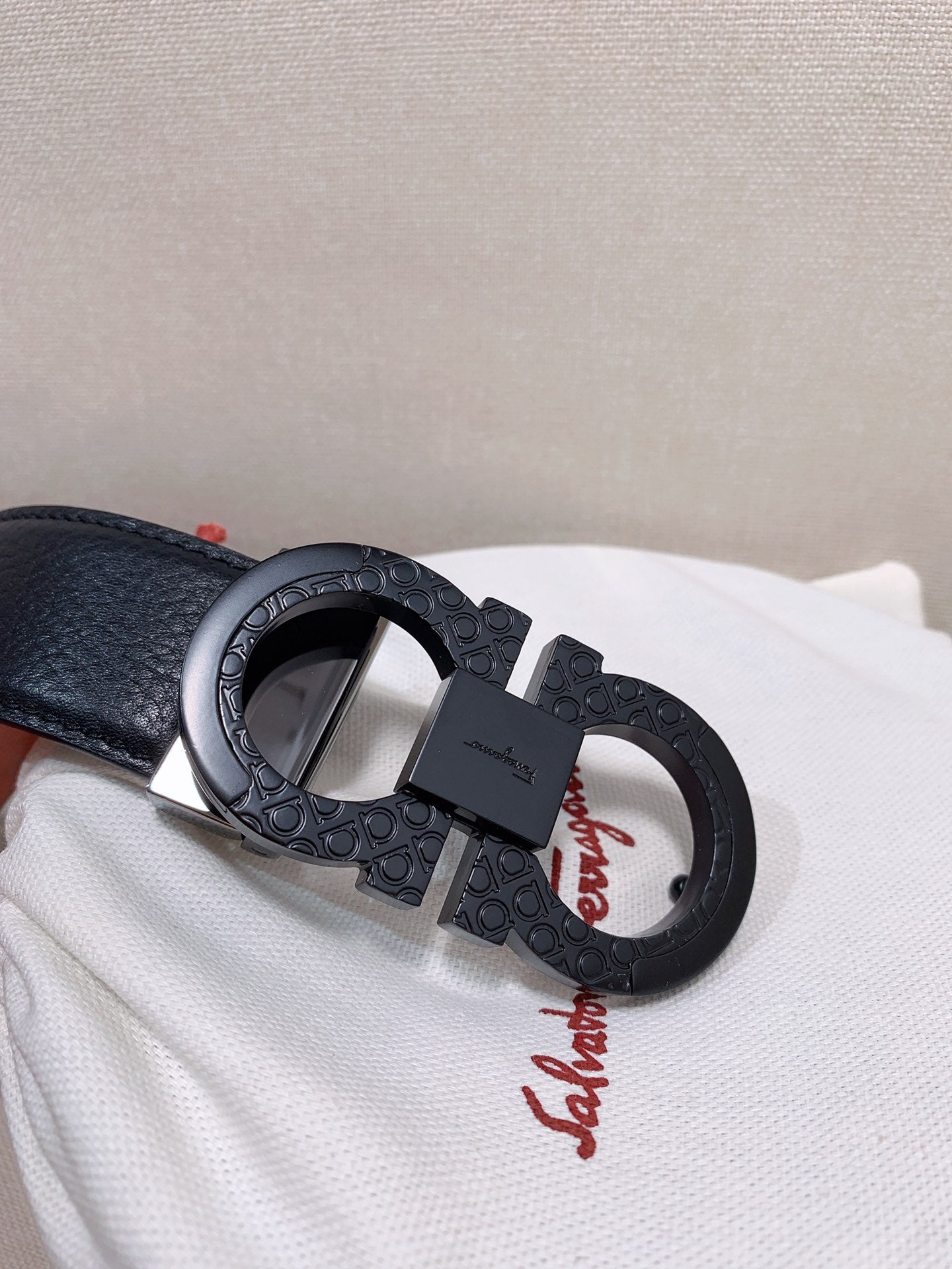 Salvatore Ferragamo Men's Gancini Leather Belt, Black with Patterned Black Gancini Buckle