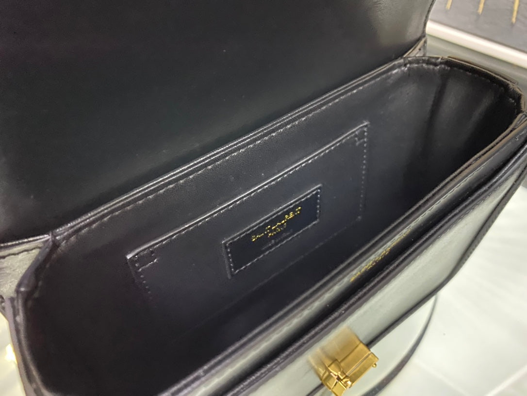 Saint Laurent Solferino Medium Shoulder Bag in Smooth Leather - Black