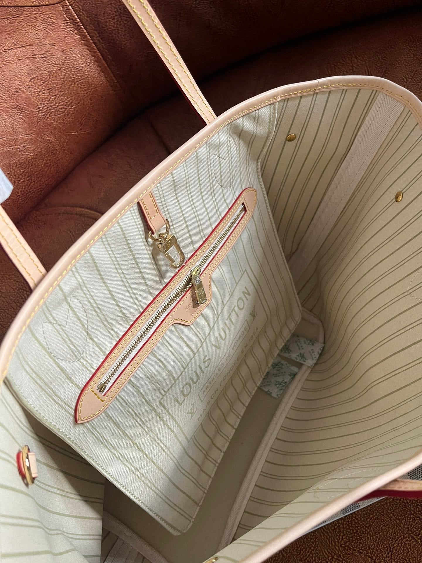 Louis Vuitton Classic Checkerboard Pattern Tote Bag with Tan Leather Handles
