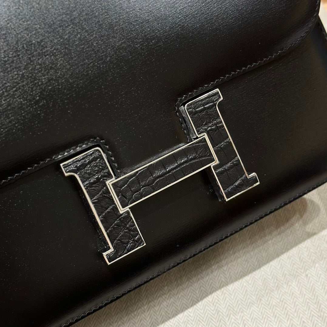 Hermès Maximors Bag in Black Swift Calfskin with Palladium Hardware