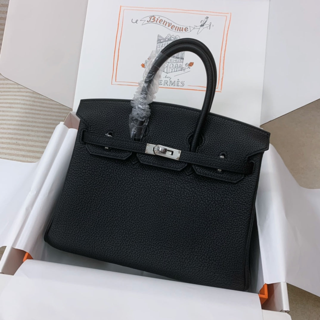 Elegant Black Leather Handbag with Silver Hardware - Classic Birkin Style Tote
