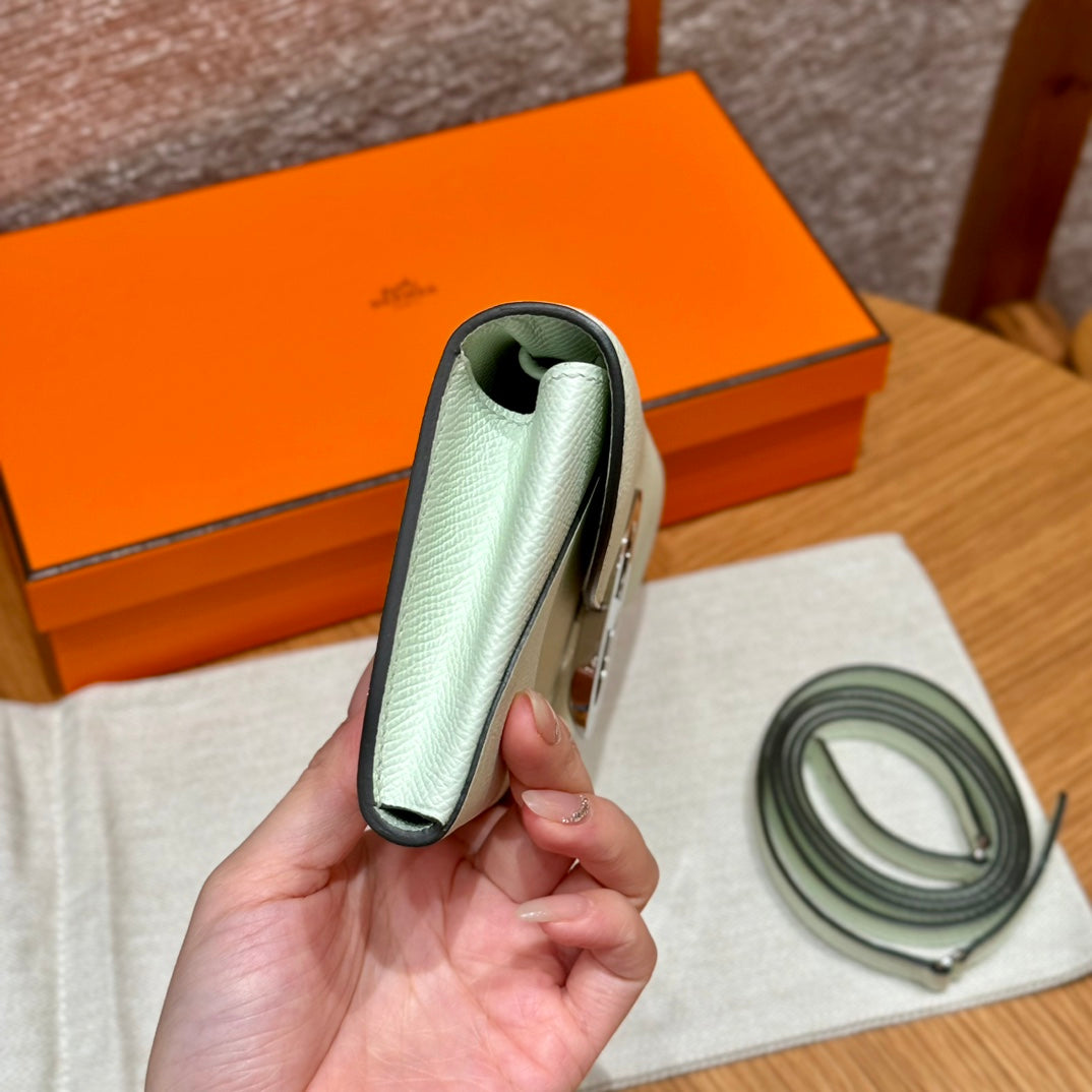 Hermès In-the-Loop Phone Pouch - Vert Fizz Epsom Leather with Palladium Hardware