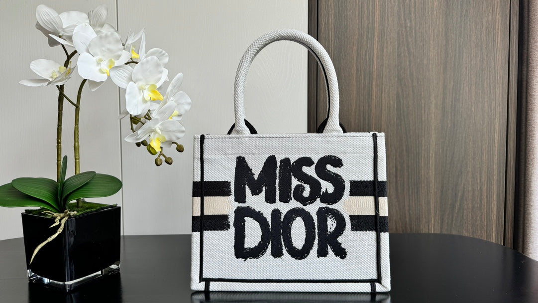 Dior Miss Dior Graffiti Canvas Tote Bag - White/Black