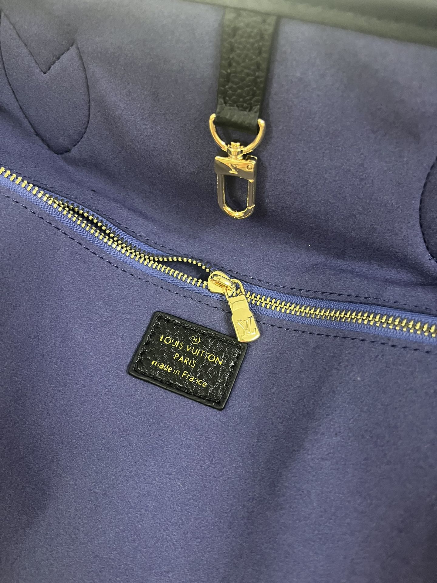 Louis Vuitton Neverfull MM Monogram Empreinte Leather Tote Bag - Noir