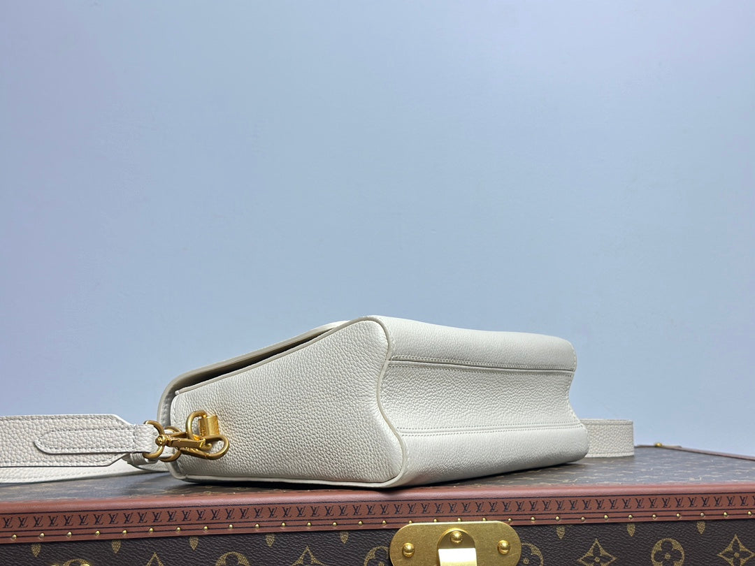 Louis Vuitton Buci Bag Epi Leather - Quartz