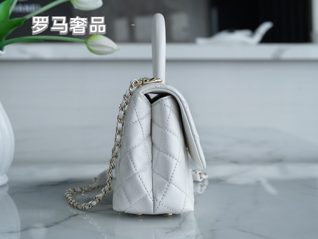 Chanel White Quilted Caviar Coco Handle Bag with Gold-Tone Hardware